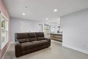 1712 3rd Ave W, Palmetto, FL 34221 - Photo 5