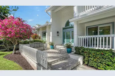 476 Meadow Lark Drive, Sarasota, FL 34236 - Photo 3