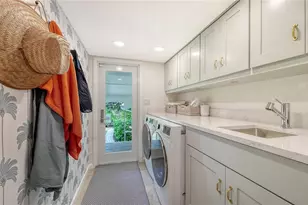 476 Meadow Lark Dr, Sarasota, FL 34236 - Photo 25