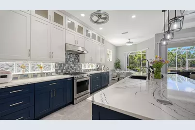 9000 Willow Brook Drive, Sarasota, FL 34238 - Photo 7