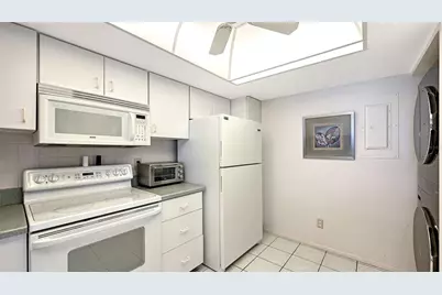 2045 Gulf Of Mexico Drive #M1-511, Longboat Key, FL 34228 - Photo 15