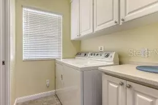 1500 Burgos Dr, Sarasota, FL 34238 - Photo 25