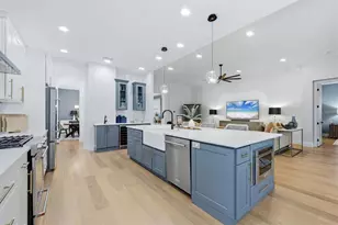 12323 Thornhill Ct, Lakewood Ranch, FL 34202 - Photo 11