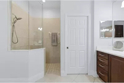 12323 Thornhill Court, Lakewood Ranch, FL 34202 - Photo 25