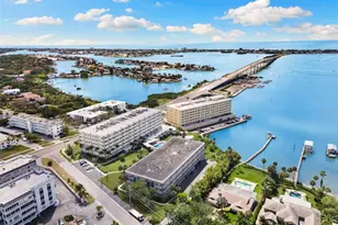 100 Bluff View Dr, Belleair Bluffs, FL 33770 - Photo 37