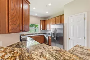 1386 Grantham Dr, Sarasota, FL 34234 - Photo 11