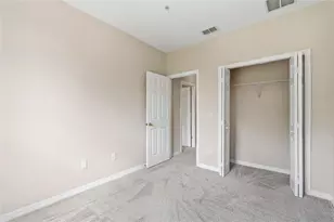 1386 Grantham Dr, Sarasota, FL 34234 - Photo 27