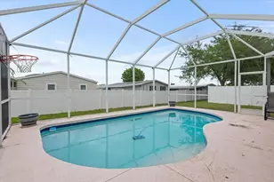 5742 48th St Cir E, Bradenton, FL 34203 - Photo 5