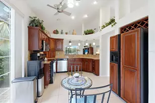 7119 Kensington Ct, University Park, FL 34201 - Photo 9