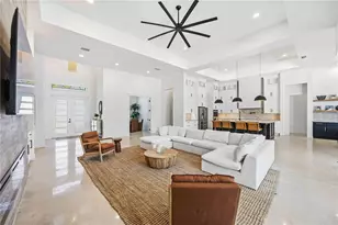 143 Creek Dr SE, Port Charlotte, FL 33952 - Photo 9