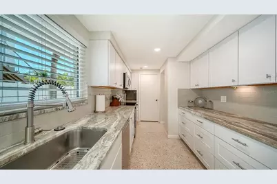 404 S Polk Drive, Sarasota, FL 34236 - Photo 9