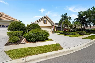 7822 Troon Court, Lakewood Ranch, FL 34202 - Photo 19