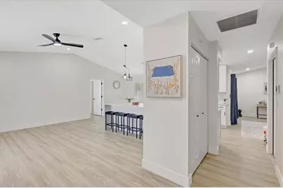 6505 64th Lane E, Palmetto, FL 34221 - Photo 7