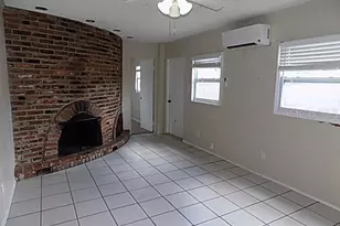 3642 Dover Dr, Sarasota, FL 34235 - Photo 9