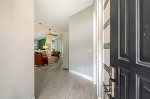 7198 Del Lago Dr, Sarasota, FL 34238 - Photo 7