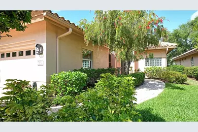 7198 Del Lago Drive, Sarasota, FL 34238 - Photo 5