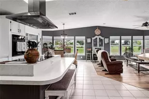 8520 Countess Ave Cir, Palmetto, FL 34221 - Photo 11