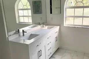 4275 Castlebridge Ln, Sarasota, FL 34238 - Photo 21