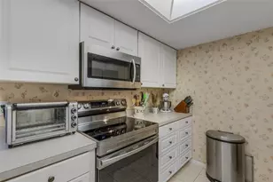 1518 70th St W, Bradenton, FL 34209 - Photo 11