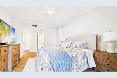 1241 Gulf Of Mexico Drive #506, Longboat Key, FL 34228 - Photo 25