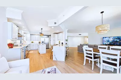 1241 Gulf Of Mexico Drive #506, Longboat Key, FL 34228 - Photo 3