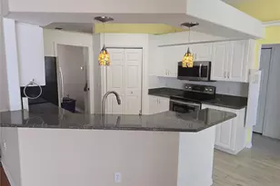 7404 38th Ct E, Sarasota, FL 34243 - Photo 17