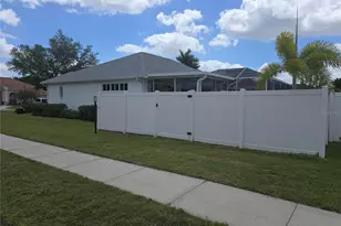 7404 38th Ct E, Sarasota, FL 34243 - Photo 57