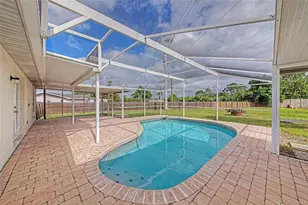 5615 18th Ave E, Bradenton, FL 34208 - Photo 35