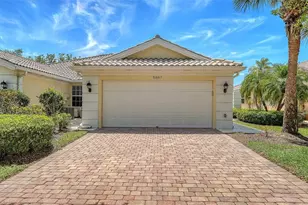 5867 Helicon Pl, Sarasota, FL 34238 - Photo 17