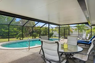 2486 Breakwater Cir, Sarasota, FL 34231 - Photo 31