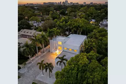 1751 Hawthorne Street, Sarasota, FL 34239 - Photo 3