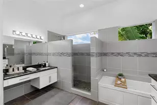 1751 Hawthorne St, Sarasota, FL 34239 - Photo 27