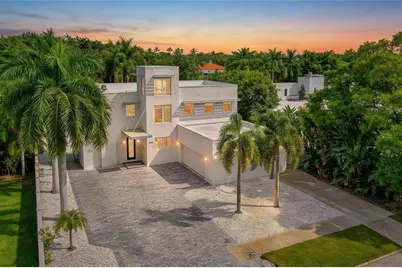 1751 Hawthorne Street, Sarasota, FL 34239 - Photo 1