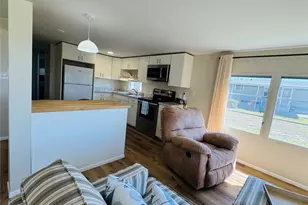 8 Sixth St, Bradenton, FL 34210 - Photo 11