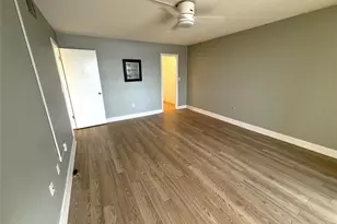 4775 Cove Cir, Saint Petersburg, FL 33708 - Photo 11