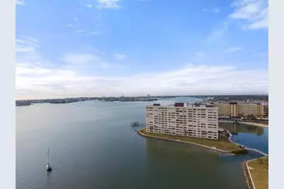 4775 Cove Circle #202, Saint Petersburg, FL 33708 - Photo 1