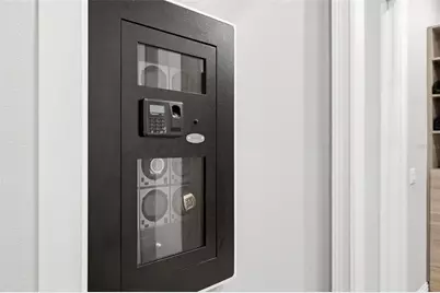 1705 Wisconsin Lane, Sarasota, FL 34239 - Photo 29