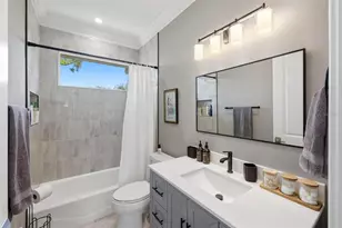 1705 Wisconsin Ln, Sarasota, FL 34239 - Photo 45