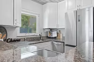 405 Menendez St, Venice, FL 34285 - Photo 11