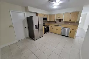 1028 Lillian St, Venice, FL 34285 - Photo 9