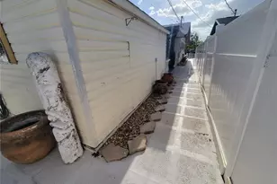 1028 Lillian St, Venice, FL 34285 - Photo 33