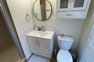 2832 Bay St, Sarasota, FL 34237 - Photo 15