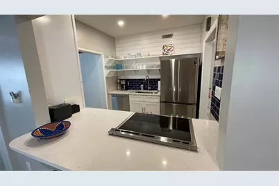 2832 Bay Street, Sarasota, FL 34237 - Photo 7