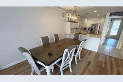 7677 Bergamo Avenue, Sarasota, FL 34238 - Photo 7