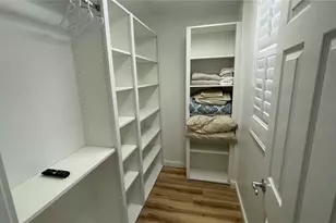 7677 Bergamo Ave, Sarasota, FL 34238 - Photo 9