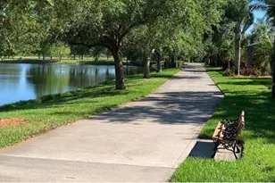 7677 Bergamo Ave, Sarasota, FL 34238 - Photo 35