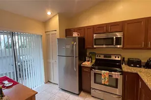 5256 Myrtlewood Rd, Sarasota, FL 34235 - Photo 5