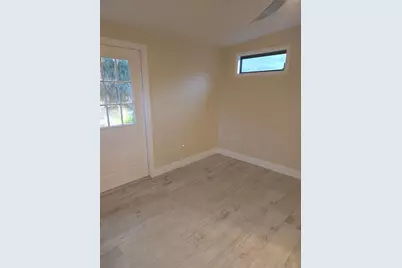 2212 Vinson Avenue, Sarasota, FL 34232 - Photo 9