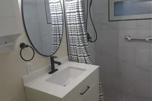 2212 Vinson Ave, Sarasota, FL 34232 - Photo 17