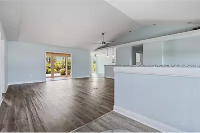 5207 86th Street Court W, Bradenton, FL 34210 - Photo 5